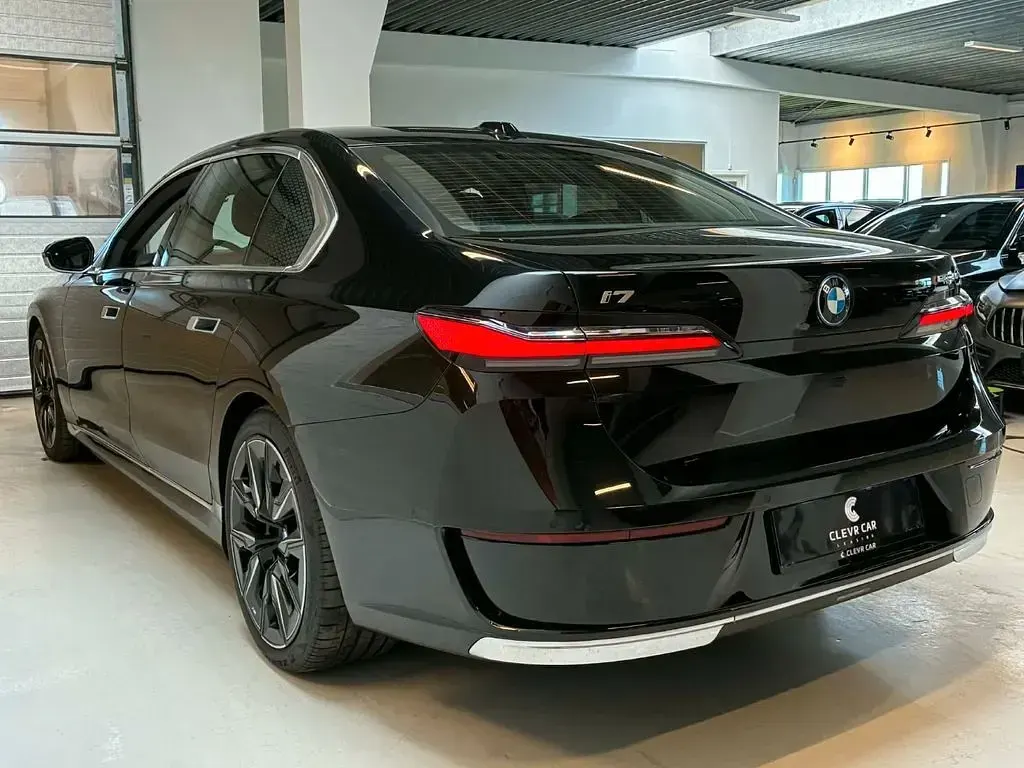 Gebraucht BMW i7 Sport Line 334 kW (455 PS) 2024 Schwarz Limousine