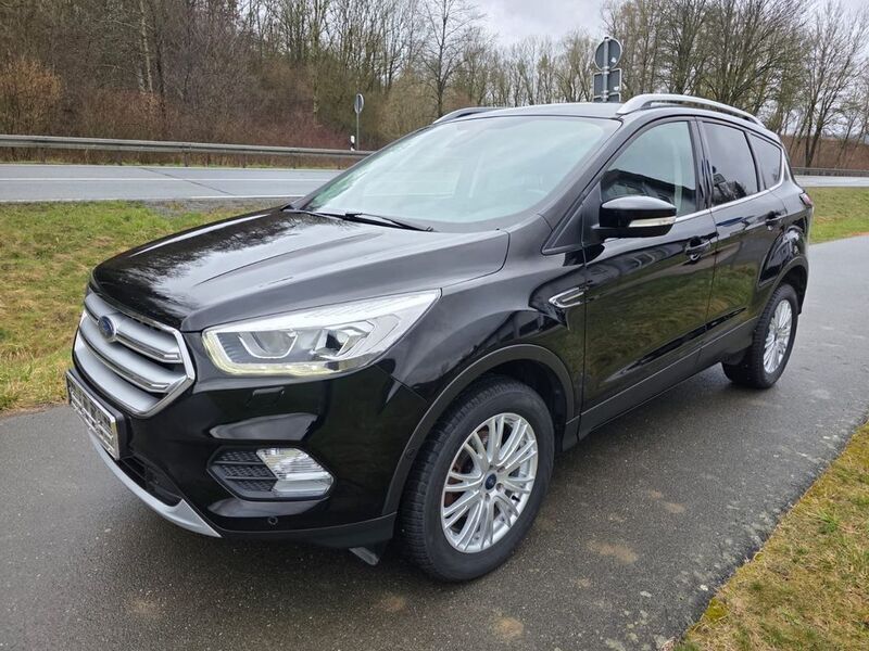 Schwarz Gebraucht 2017 Ford Kuga Business Edition SUV | 13.200 € (Guter Preis) - Bild 1/4