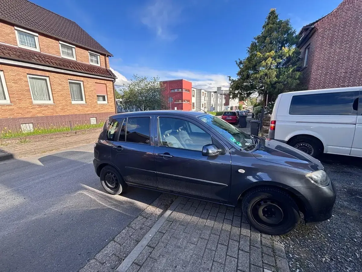 Gebraucht Mazda 2 75 PS (55 kW) 2006 Andere farben Kleinwagen