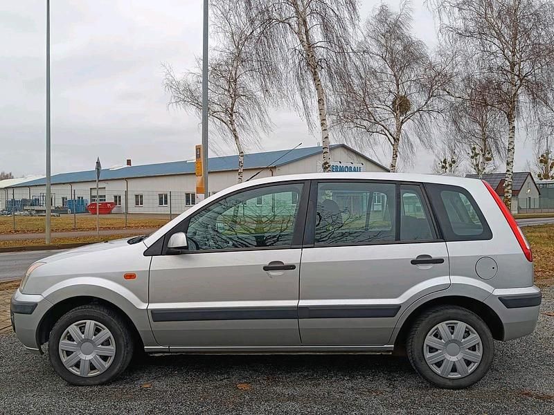Gebraucht Ford Fusion 80 PS (58 kW) 2006 Silber Kleinwagen