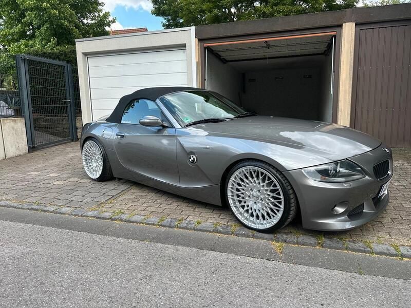 Grau Gebraucht 2005 BMW Z4 Cabrio | 14.900 € (Teuer) - Bild 1/4