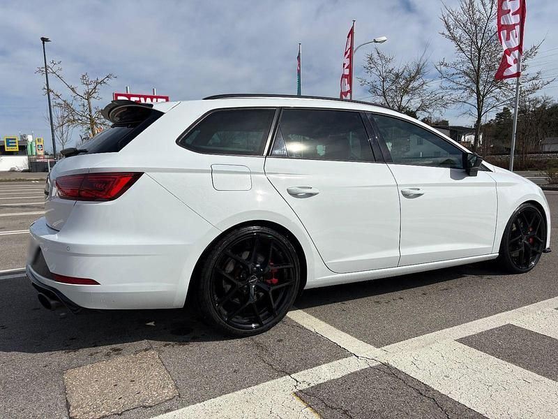 Gebraucht Seat Leon 4Drive 300 PS (220 kW) 2017 Weiß Kombi