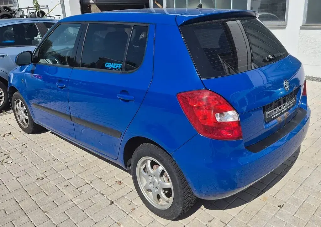 Gebraucht Skoda Fabia Ambiente 69 PS (50 kW) 2008 Blau Limousine
