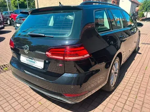 Gebraucht VW Golf VII Comfortline 150 PS (110 kW) 2017 Schwarz Kombi