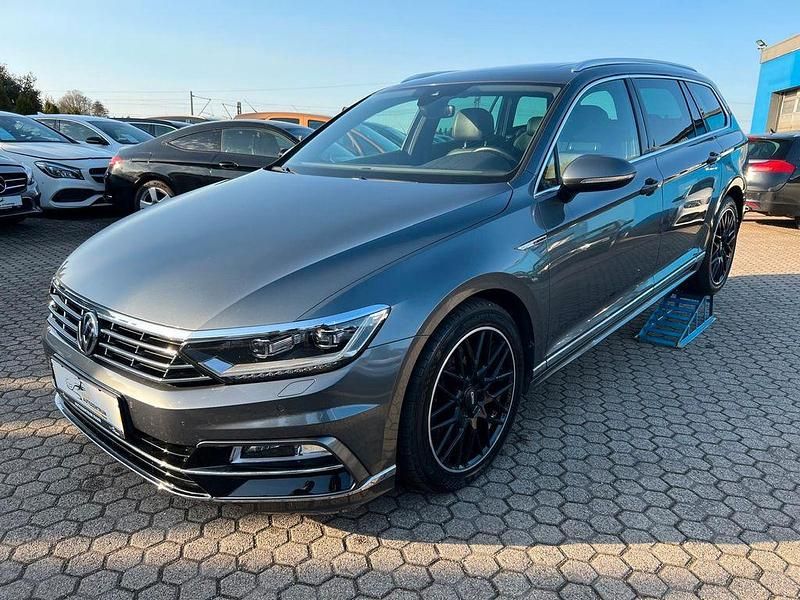 Gebraucht VW Passat Highline 239 PS (175 kW) 2016 Grau Kombi
