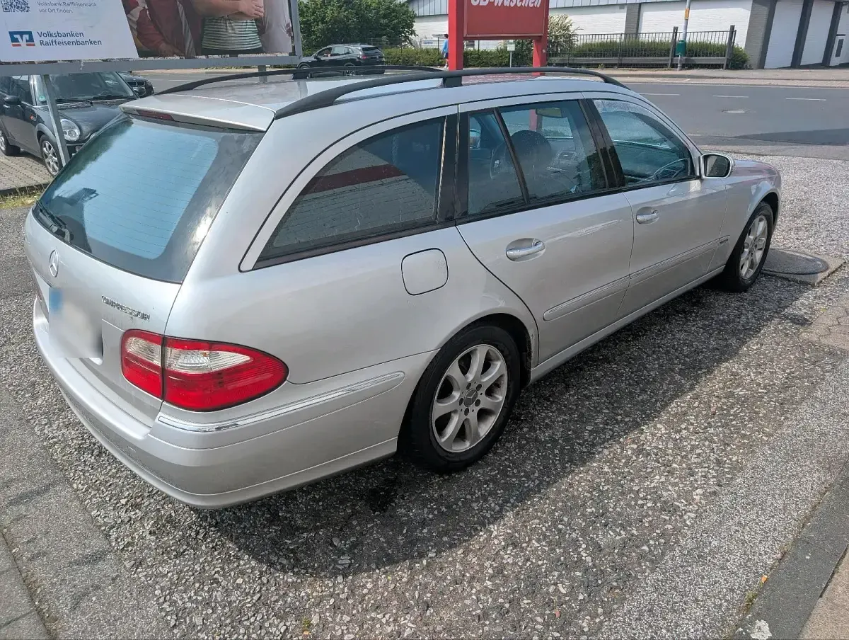 Gebraucht Mercedes E200 163 PS (119 kW) 2004 Silber Kombi
