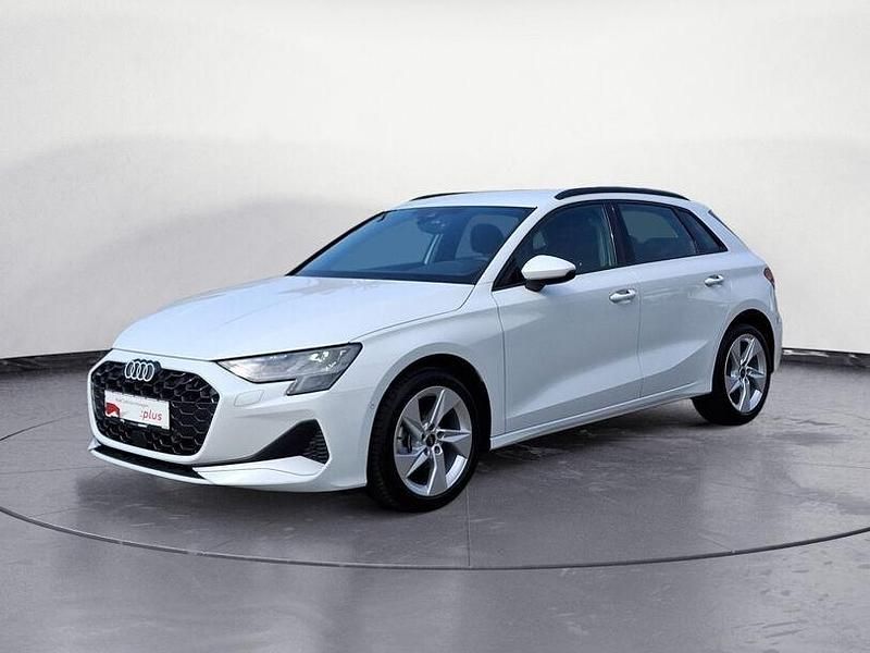Gebraucht Audi A3 Advanced 150 PS (110 kW) 2025 Gletscherweiß metallic Kombi