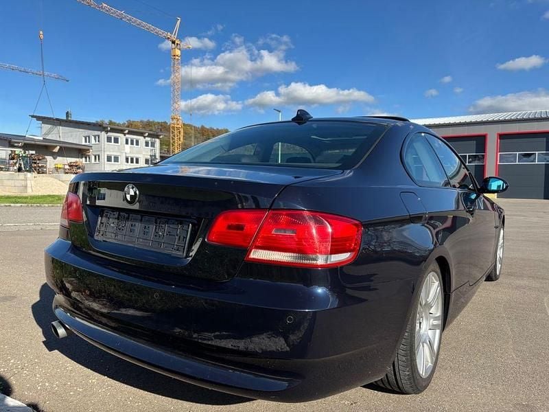 Second-hand BMW 320 170 CP (125 kW) 2007 Albastru Coupe