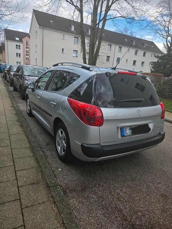 Gebraucht Peugeot 207 90 PS (66 kW) 2009 Silber Kombi