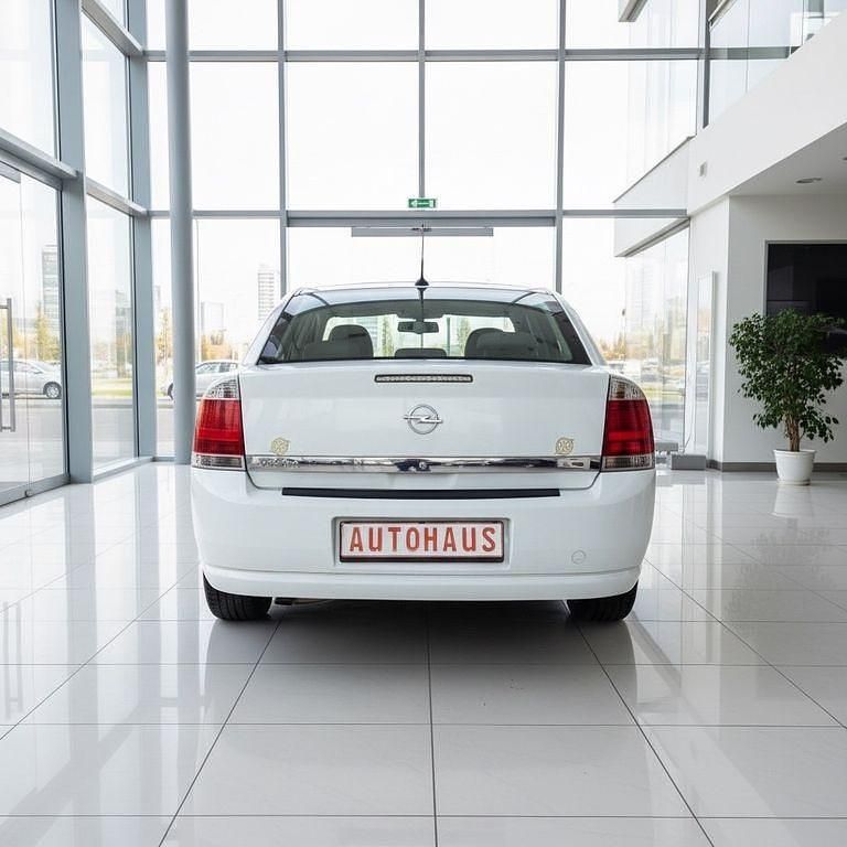 Gebraucht Opel Vectra Edition 122 PS (89 kW) 2005 Weiß Limousine
