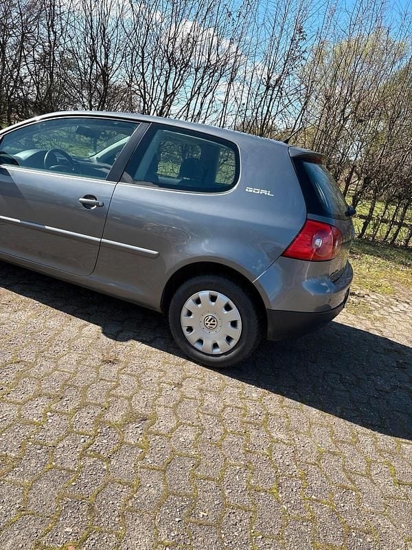 Gebraucht VW Golf V 90 PS (66 kW) 2006 Grau Kleinwagen