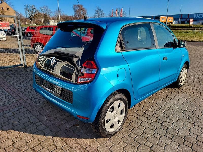 Gebraucht Renault Twingo Life 71 PS (52 kW) 2016 Blau Kleinwagen