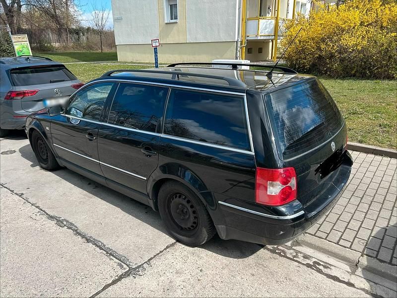 Gebraucht VW Passat 150 PS (110 kW) 2001 Schwarz Kombi