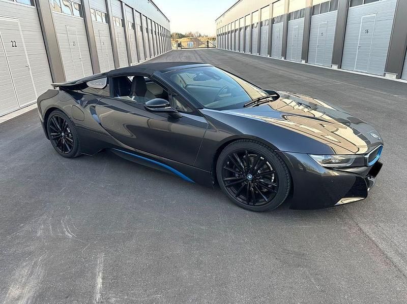 Gebraucht BMW i8 Performance 374 PS (275 kW) 2018 Grau Cabrio