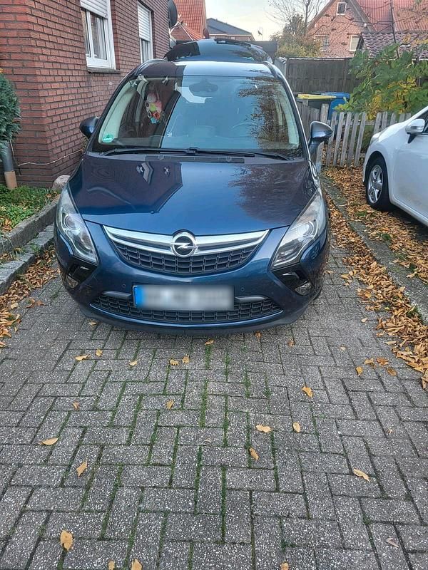 Blau Gebraucht 2012 Opel Zafira Tourer Van / Kleinbus | 4.900 € (Superpreis) - Bild 1/4