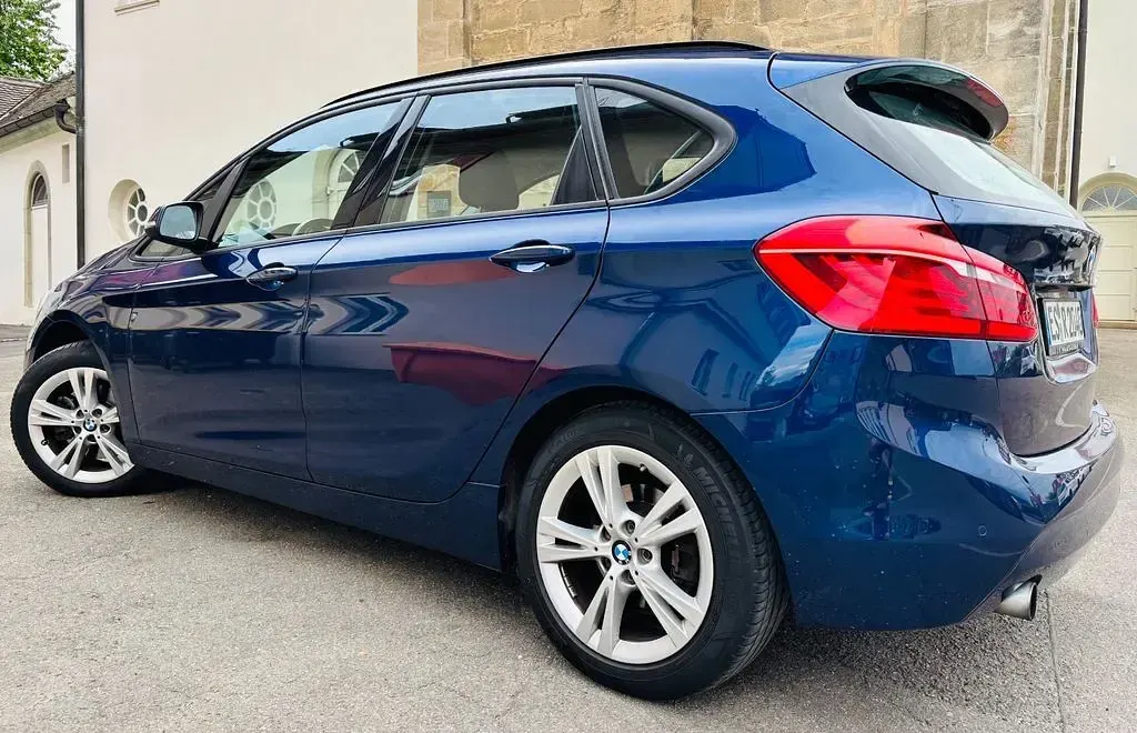 Gebraucht BMW 218 136 PS (100 kW) 2015 Blau Kombi