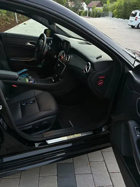 Gebraucht Mercedes CLA220 AMG line 170 PS (125 kW) 2013 Schwarz Coupé