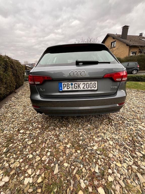 Gebraucht Audi A4 150 PS (110 kW) 2017 Grau Kombi