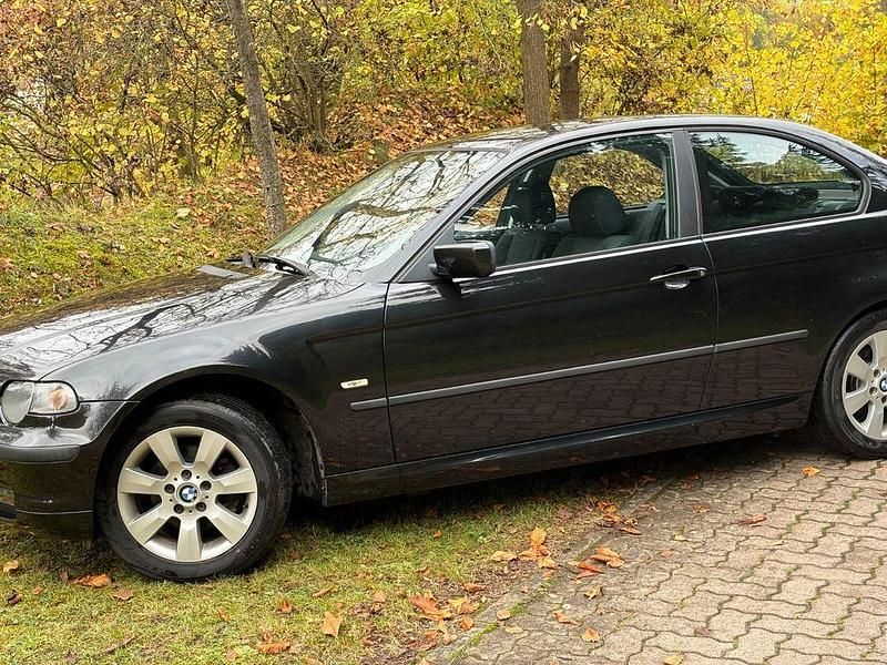 Gebraucht BMW 316 116 PS (85 kW) 2004 Schwarz Limousine