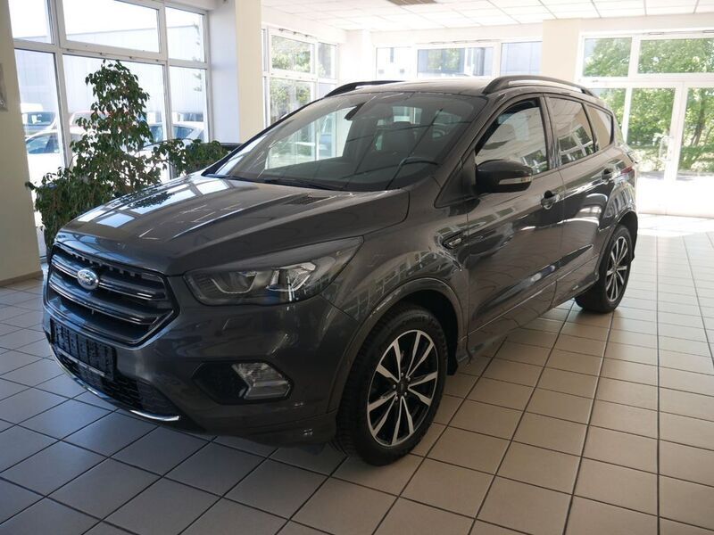 Magnetic Gebraucht 2018 Ford Kuga ST-Line SUV | 16.100 € (Etwas zu teuer) - Bild 1/4
