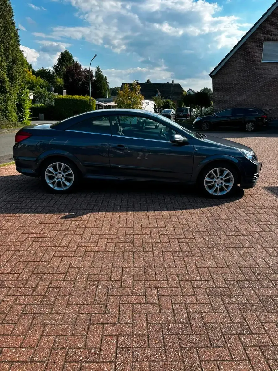 Gebraucht Opel Astra 140 PS (102 kW) 2006 Blau Cabrio