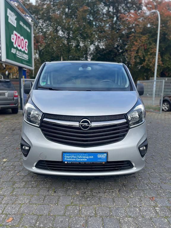 Gebraucht Opel Vivaro 145 PS (106 kW) 2018 Grau Van / Kleinbus