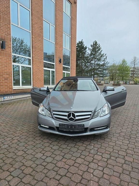 Gebraucht Mercedes E350 Elegance 306 PS (225 kW) 2012 Grau Cabrio