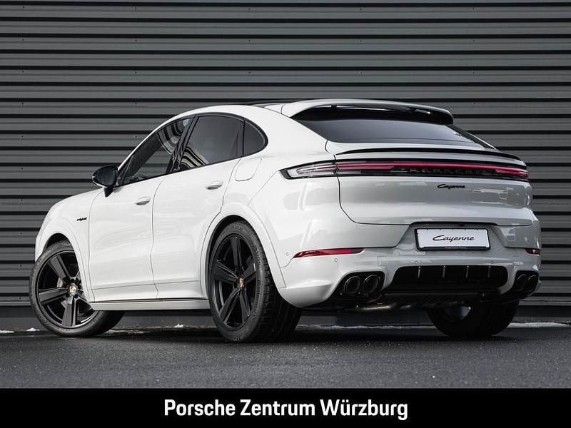 Second-hand Porsche Cayenne Black Edition 470 CP (345 kW) 2026 Alb SUV