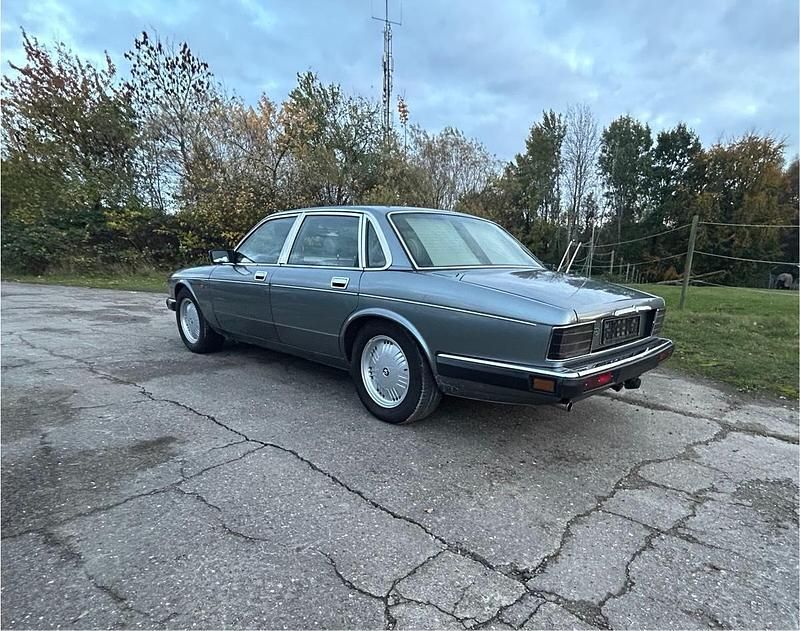 Gebraucht Jaguar XJ 226 PS (166 kW) 1993 Grau Limousine