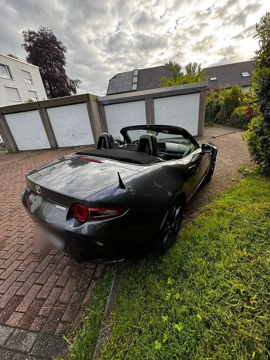 Gebraucht Mazda MX5 Exclusive-Line 160 PS (117 kW) 2017 Grau Cabrio