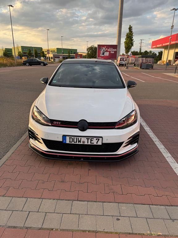 Weiß Gebraucht 2017 VW Golf VII GTI Limousine | 21.000 € (Fairer Preis) - Bild 1/4