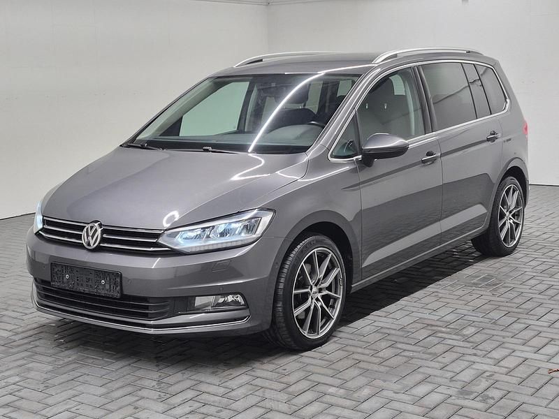 Gebraucht VW Touran Highline 150 PS (110 kW) 2015 Peppergraumet. Van / Kleinbus