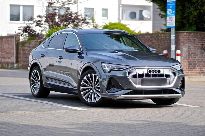 Gebraucht Audi e-tron S-Line 300 kW (408 PS) 2022 Grau SUV