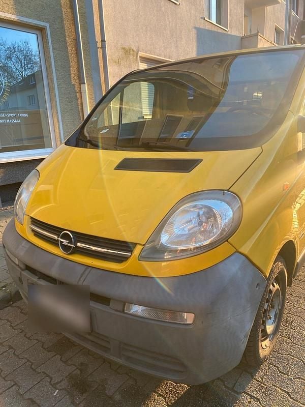 Gebraucht Opel Vivaro 82 PS (60 kW) 2004 Gelb Van / Kleinbus