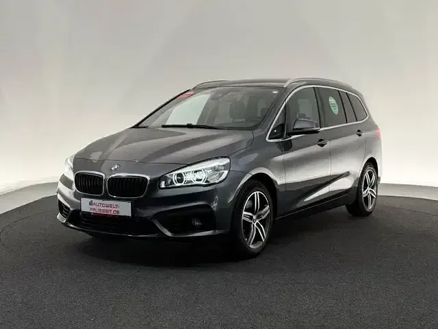 Gebraucht BMW 220 Gran Tourer Sport Line 190 PS (139 kW) 2018 Grau Van / Kleinbus