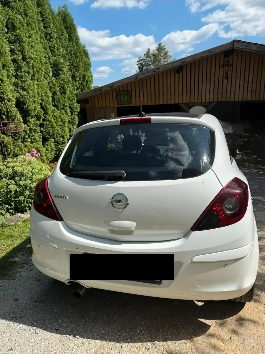 Gebraucht Opel Corsa 87 PS (63 kW) 2012 Weiß Kleinwagen
