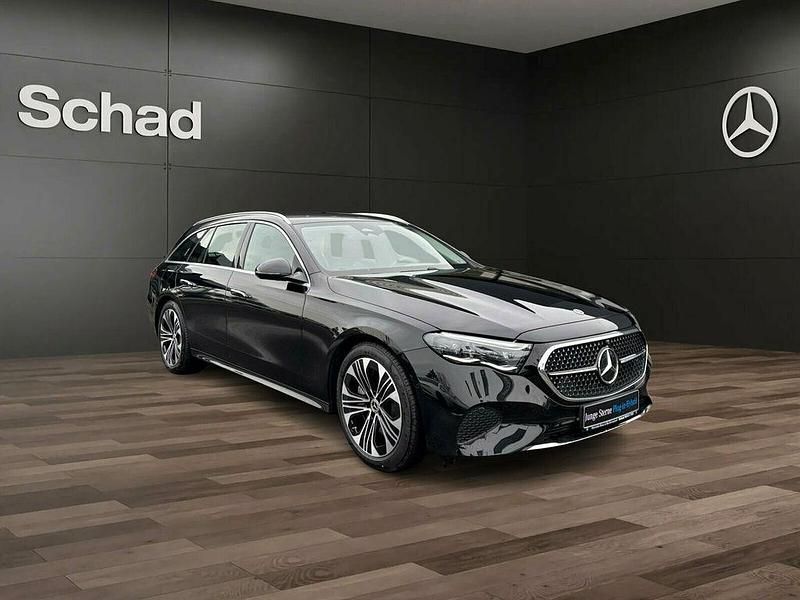 Gebraucht Mercedes E300 313 PS (230 kW) 2024 Lack obsidianschwarz Kombi
