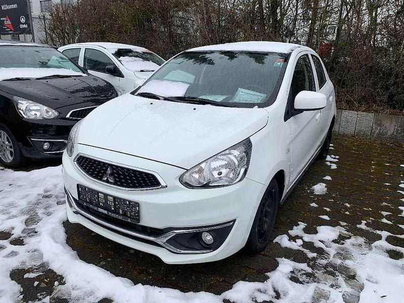 Islandweiß Gebraucht 2018 Mitsubishi Space Star Active Limousine | 6.490 € (Etwas zu teuer) - Bild 1/4