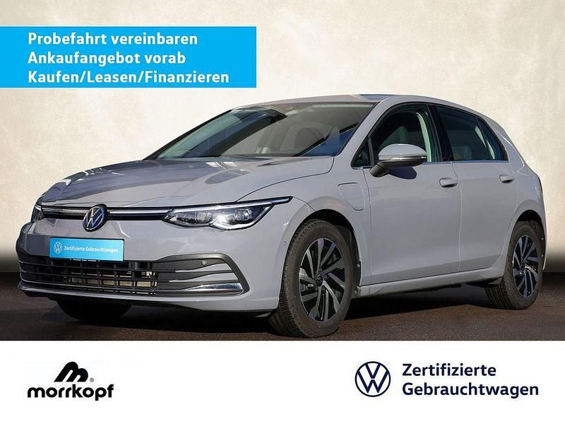 Mondsteingrau, uni Gebraucht 2022 VW Golf Style Limousine | 25.940 € (Fairer Preis) - Bild 1/4