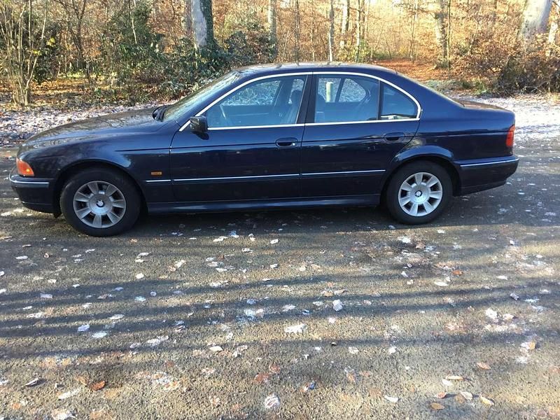 Gebraucht BMW 520 150 PS (110 kW) 1998 Blau Limousine