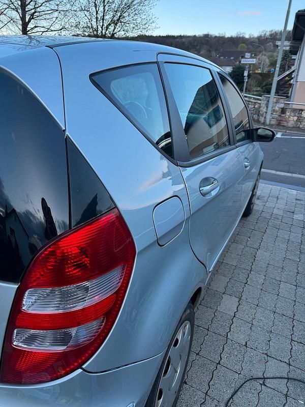 Gebraucht Mercedes A150 95 PS (69 kW) 2007 Grau Kleinwagen