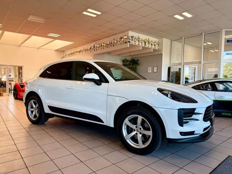 Pure white Gebraucht 2021 Porsche Macan SUV | 42.850 € (Guter Preis) - Bild 1/4