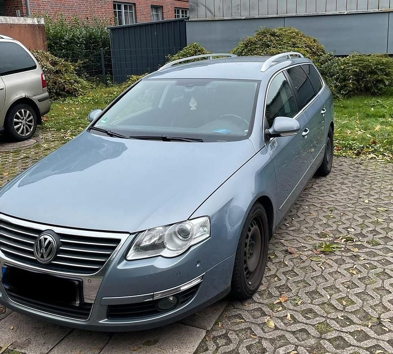 Grau Gebraucht 2009 VW Passat Kombi | 2.000 € (Superpreis) - Bild 1/4