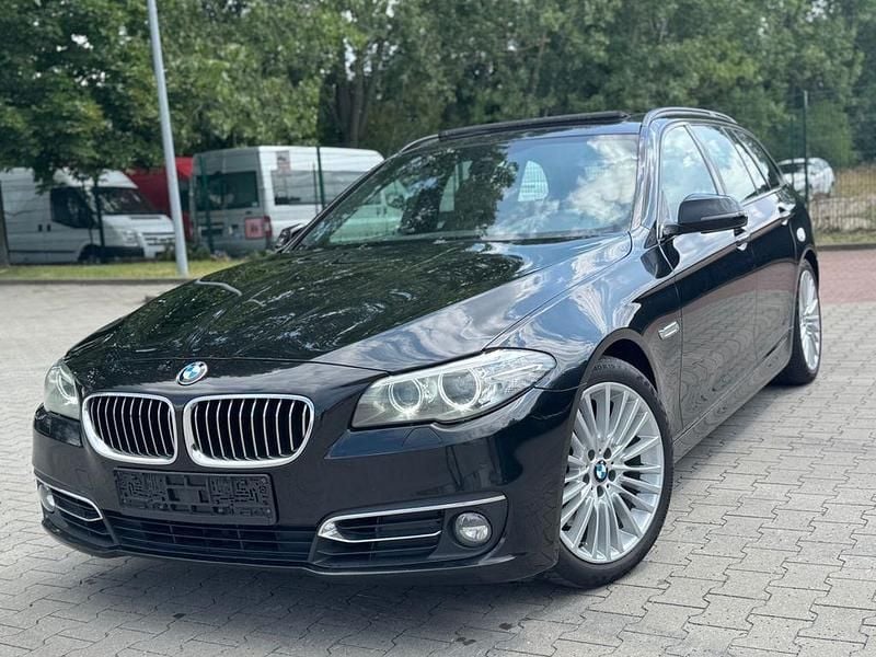 Schwarz Gebraucht 2014 BMW 530 Luxury Line Kombi | 12.999 € (Guter Preis) - Bild 1/4