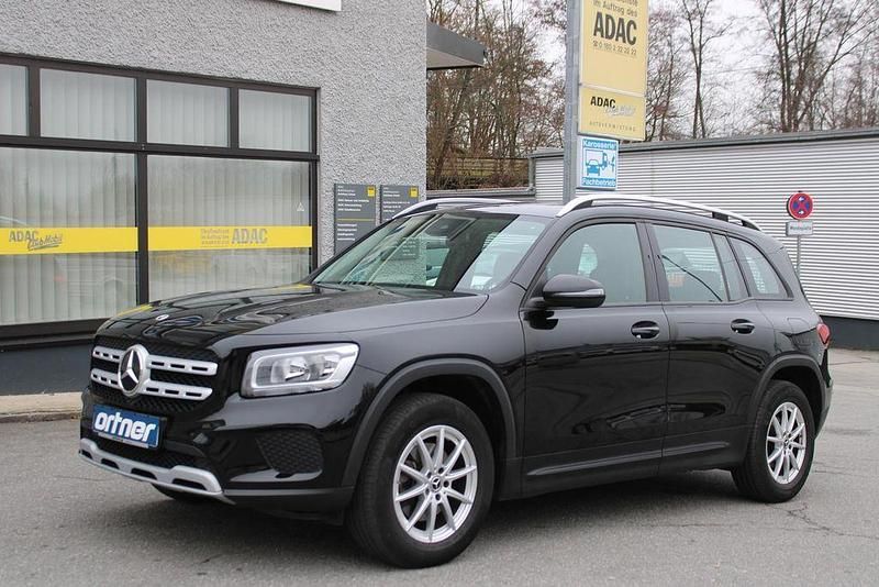Schwarz Gebraucht 2022 Mercedes GLB200 SUV | 29.680 € (Superpreis) - Bild 1/4