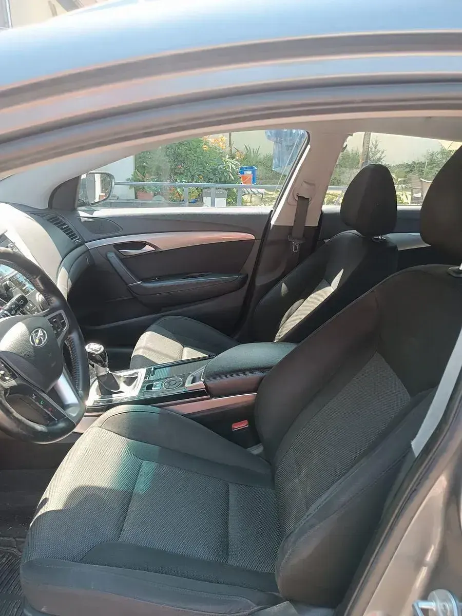 Gebraucht Hyundai i40 136 PS (100 kW) 2013 Grau Kombi