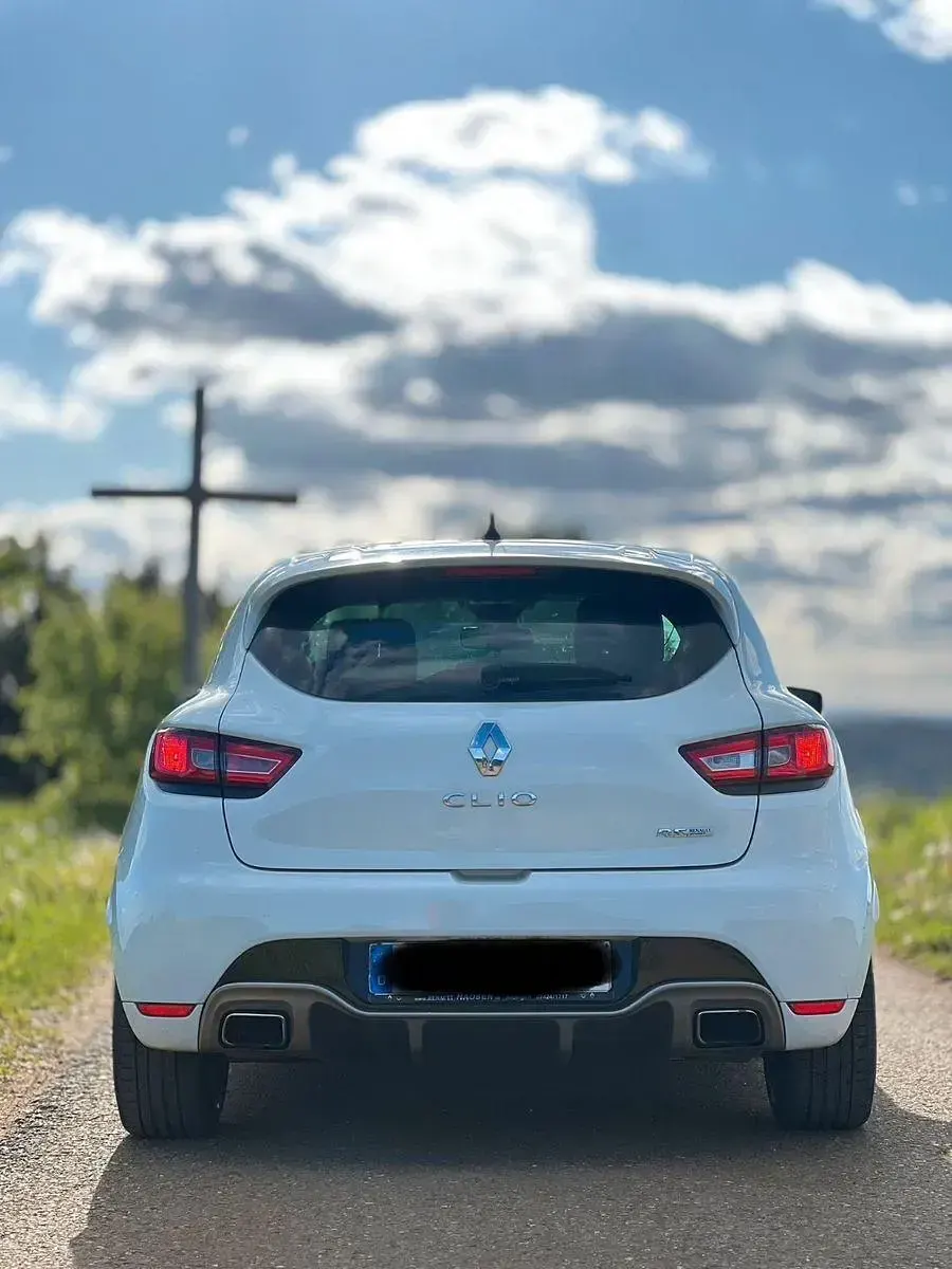 Gebraucht Renault Clio IV Trophy 220 PS (161 kW) 2016 Coupé