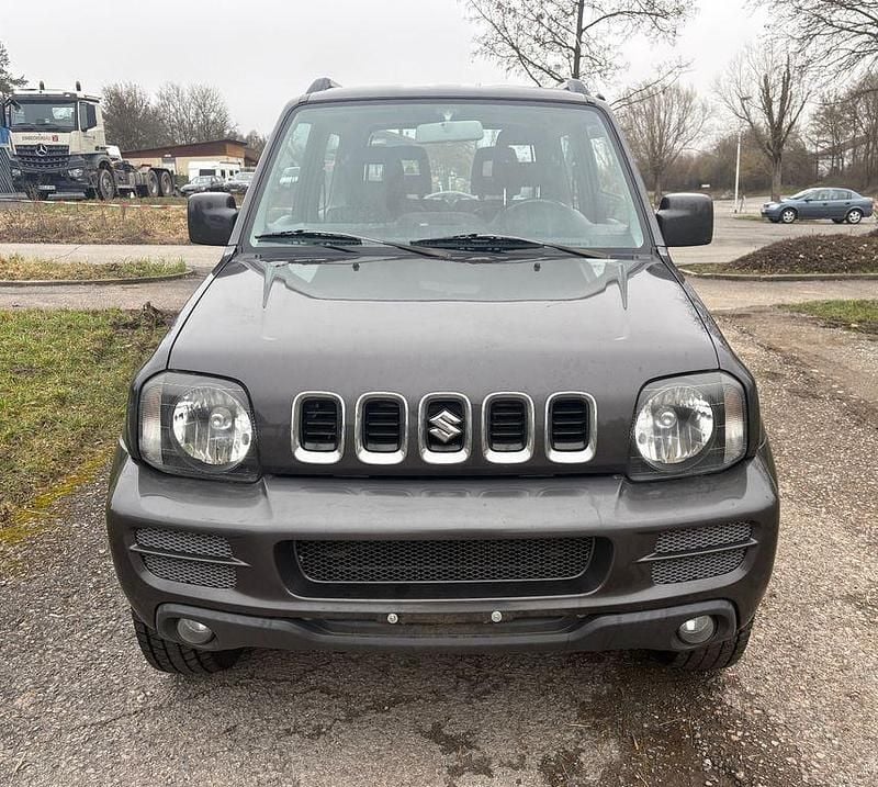 Gebraucht Suzuki Jimny Style 86 PS (63 kW) 2012 Grau SUV