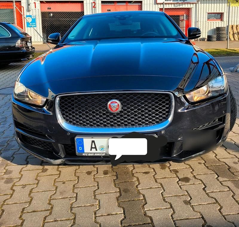 Gebraucht Jaguar XE Prestige 179 PS (131 kW) 2016 Schwarz Limousine