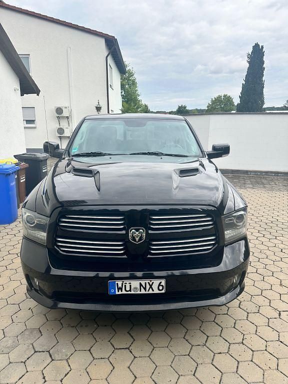Schwarz Gebraucht 2014 Dodge Ram Abholung | 31.000 € (Fairer Preis) - Bild 1/4